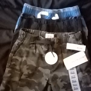 Boys size 5 short pants 2nwot 1wt